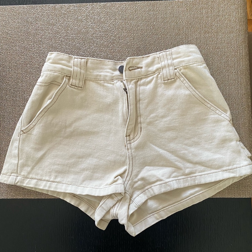 White PacSun Jean Shorts Size 25